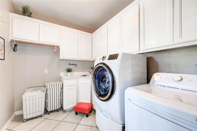 Building Photo - 6219 Mound Airy Ct