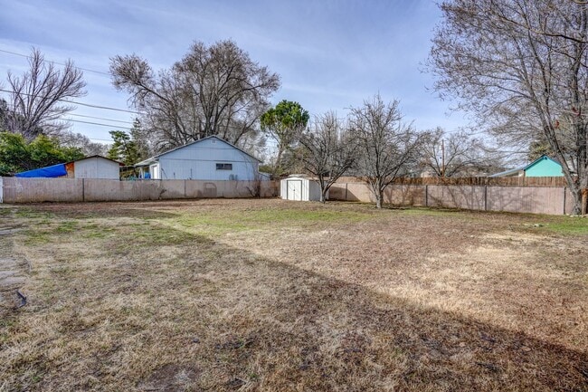 Building Photo - Home for Rent Near Willow Lake!