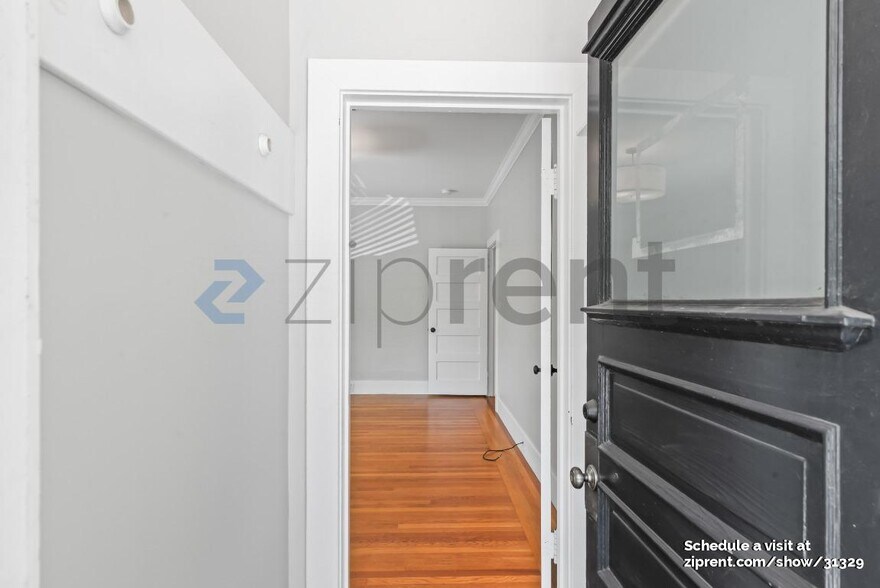 Building Photo - 216 Emerson St