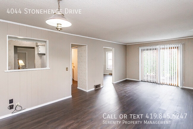 Building Photo - 4044 Stonehenge Dr