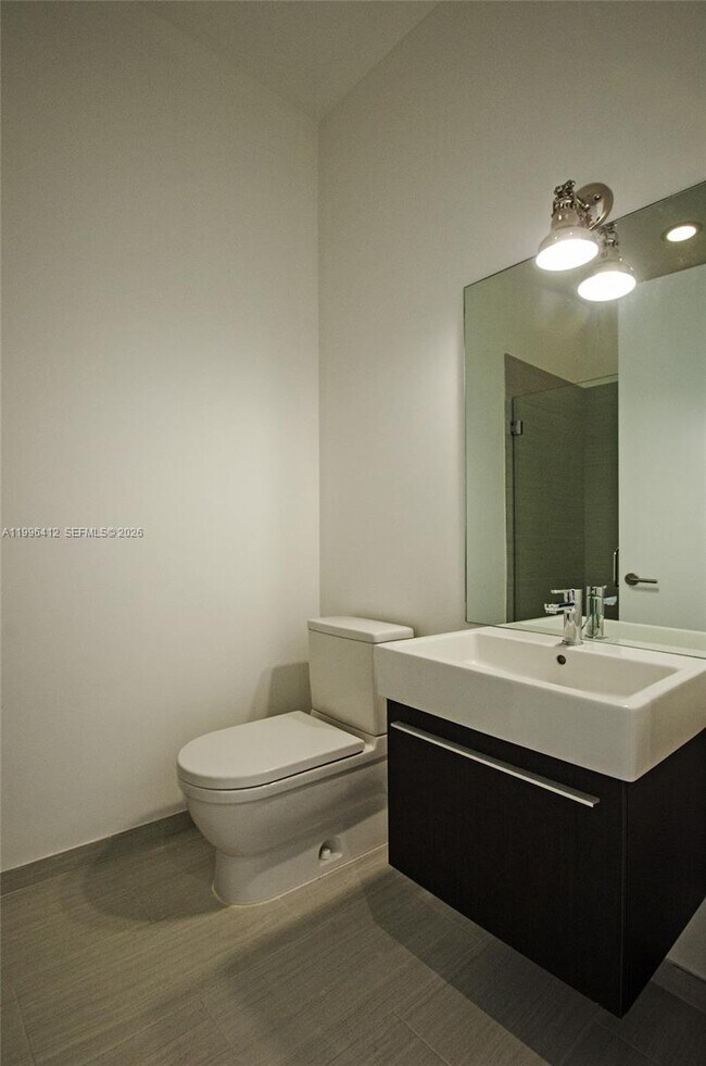 Building Photo - 2669 S Bayshore Dr