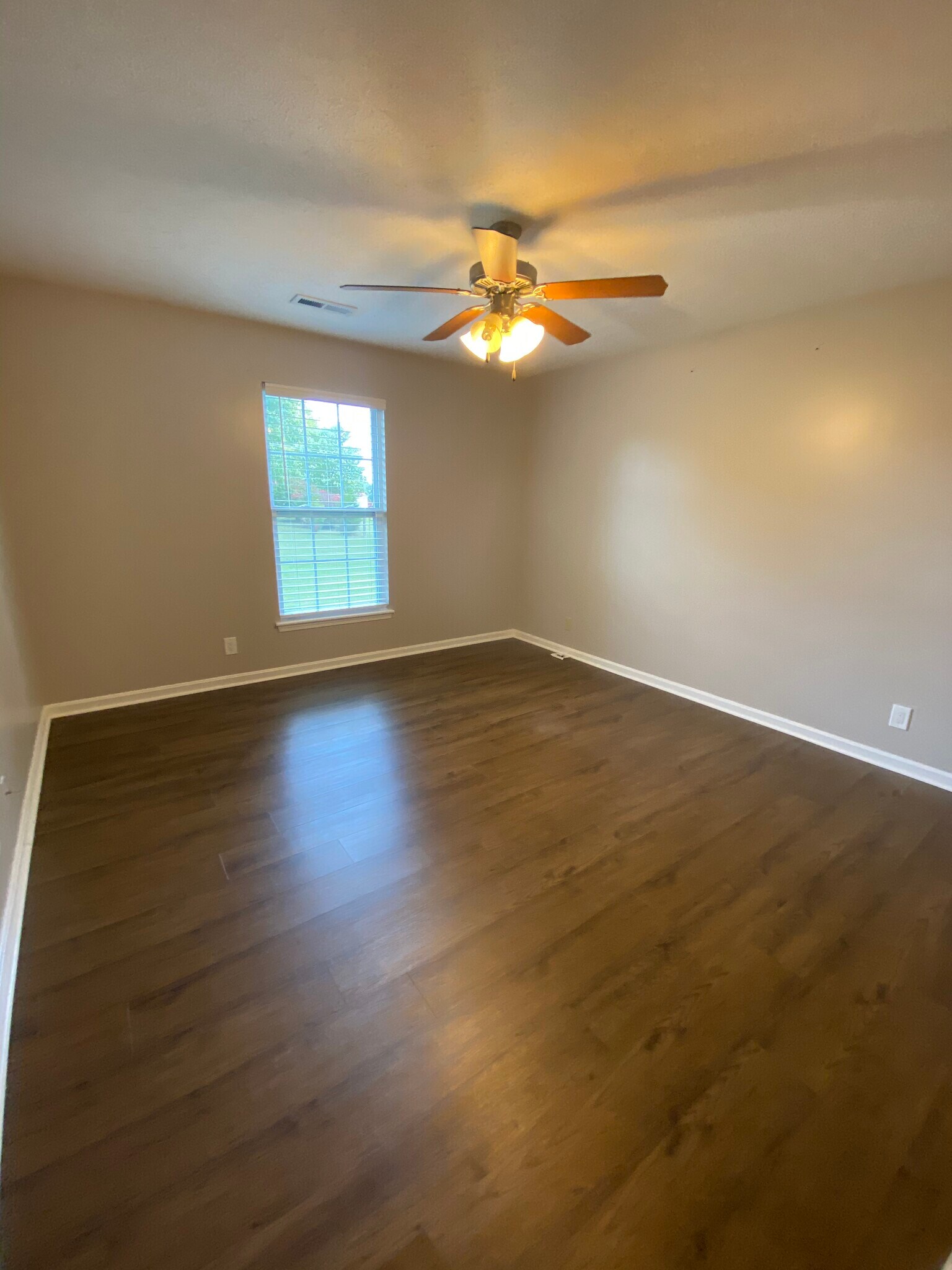 Building Photo - 1714B Canal Ln