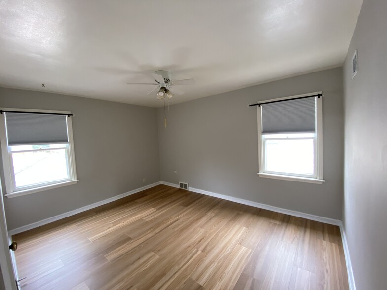 Main bedroom - 2030 N 86th St