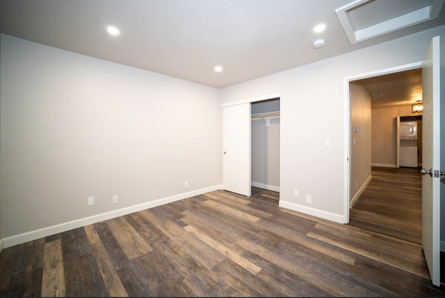 Building Photo - Adorable 2 bedroom 1 Bath Unit for Rent