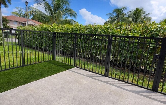 Building Photo - 4315 NW 115th Ave