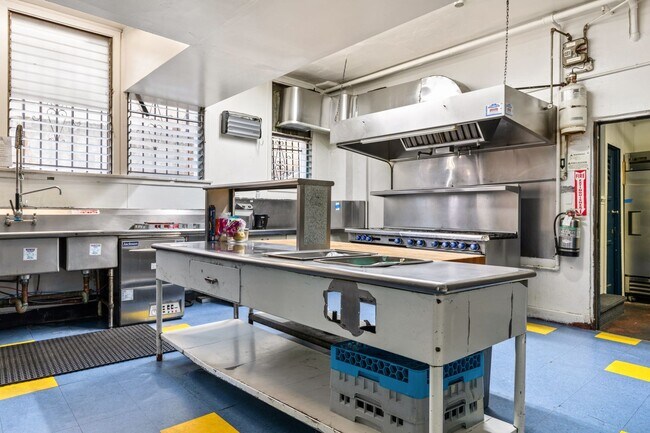 Building Photo - 832 Hilgard Ave