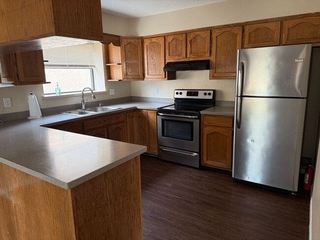 Building Photo - Centrally located home