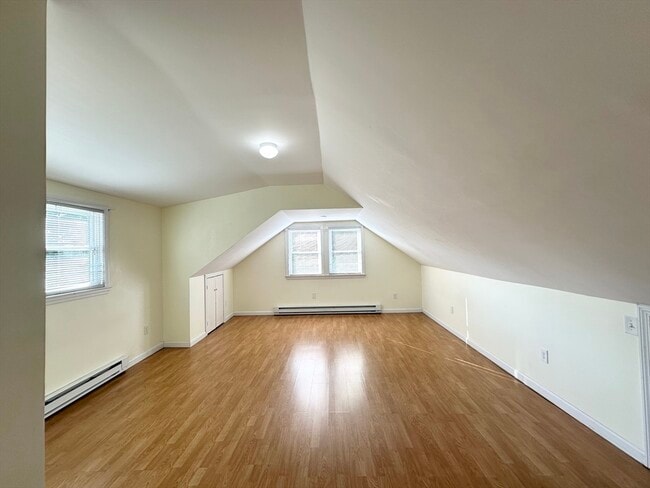 Building Photo - 219 Beech St