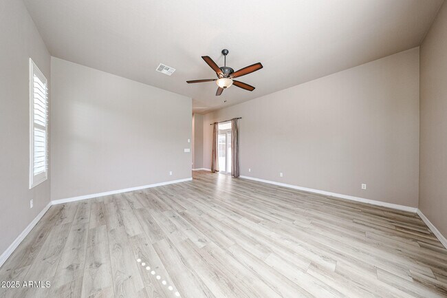 Building Photo - 4318 N 180th Dr