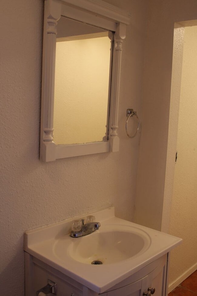 Building Photo - 10801 Donna Marie Dr