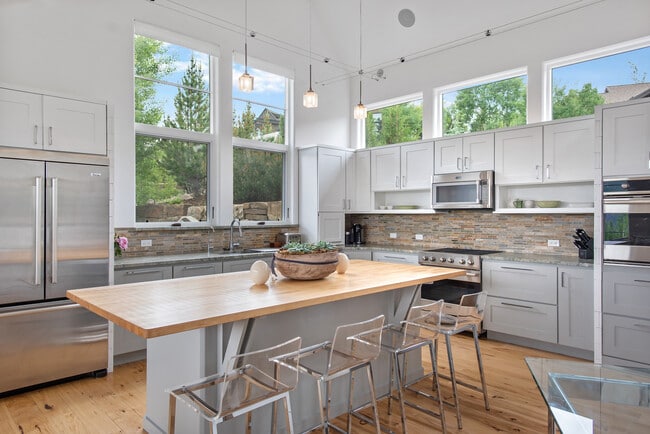 Building Photo - 269 Gambel Way