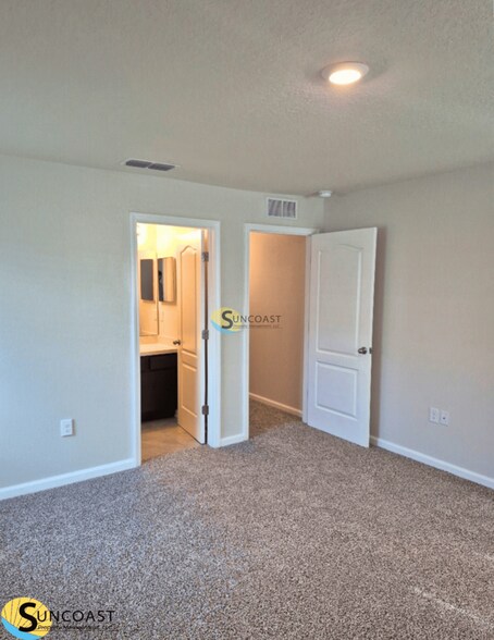 Building Photo - 7601 Legacy Trl