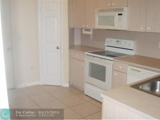 Building Photo - 14026 SW 31st St