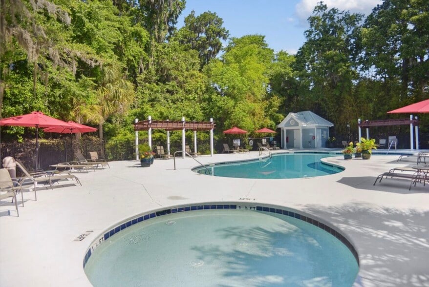 Community Pool - 100 Kensington Blvd