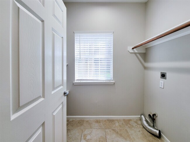 Building Photo - 31406 Capella Cir