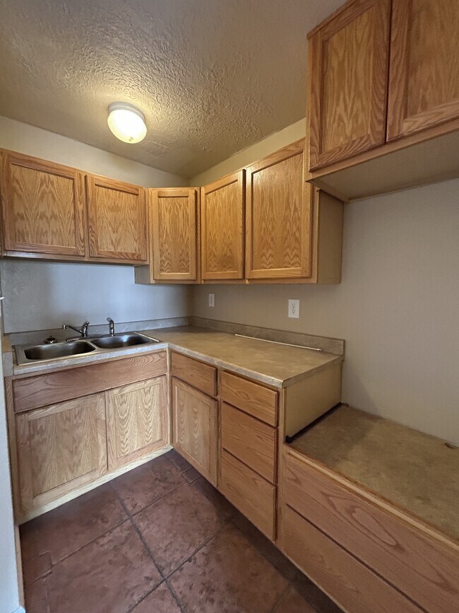 Building Photo - 7061 Luella Anne Dr NE