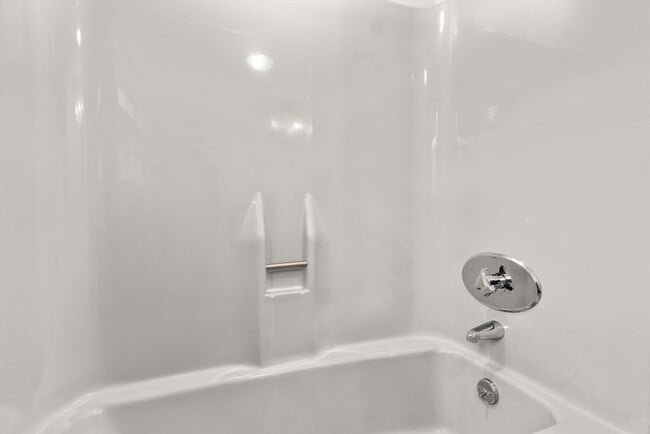 Building Photo - 45 Stanford Dr