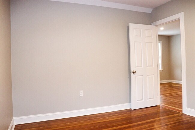 Building Photo - 133 Kendrick Ave