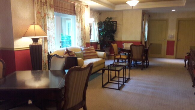 Building Photo - Annual turnkey furnished (optional) renovated luxury 2/2 condo downtown Sarasota at Broadway Prom...