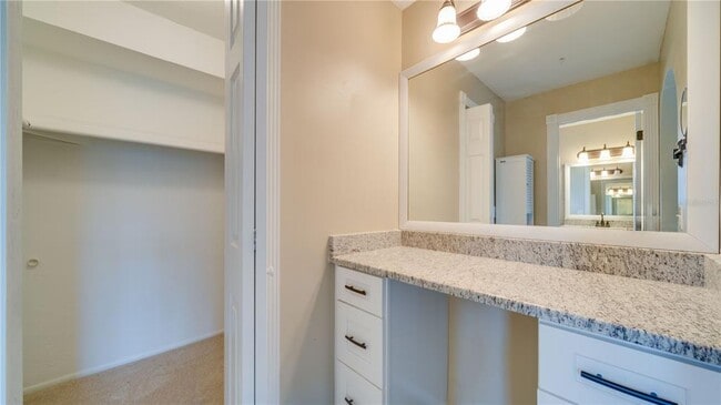 Building Photo - 1128 SE 29th Terrace