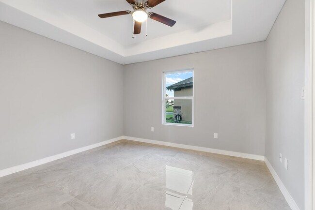 Building Photo - 4 Augusta Dr