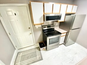 Building Photo - 1 Bedroom Apartment in Burlington VT Avail...