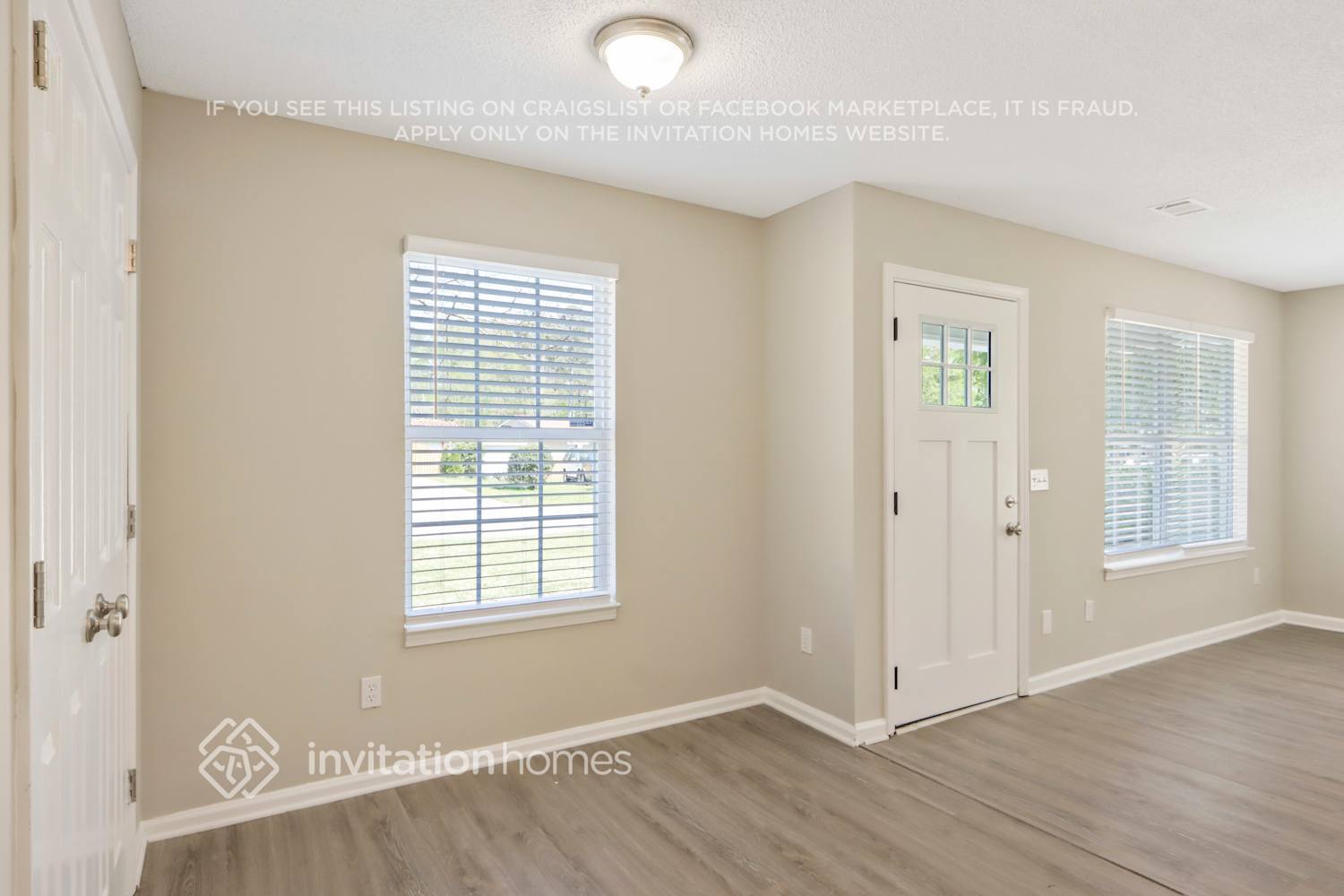 Building Photo - 5663 Chrys St