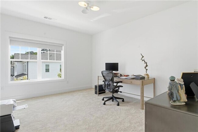 Building Photo - 158 Kingwood Dr