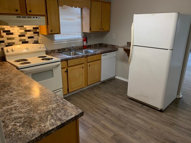 Building Photo - 3563 Dauphin Island Pkwy