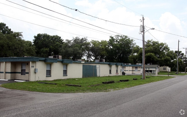 Building Photo - Youngstown Apartments