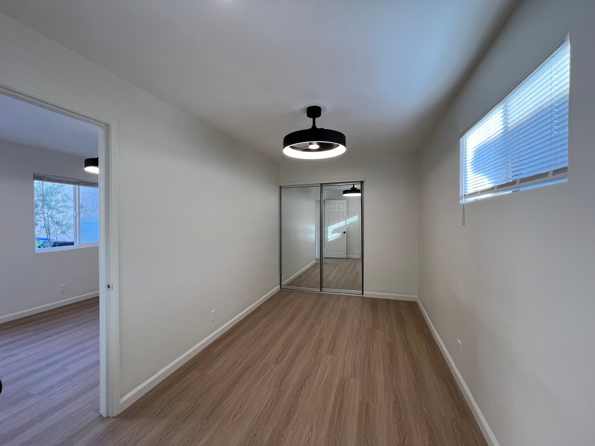 Ceiling Fan - 8932 Krueger St