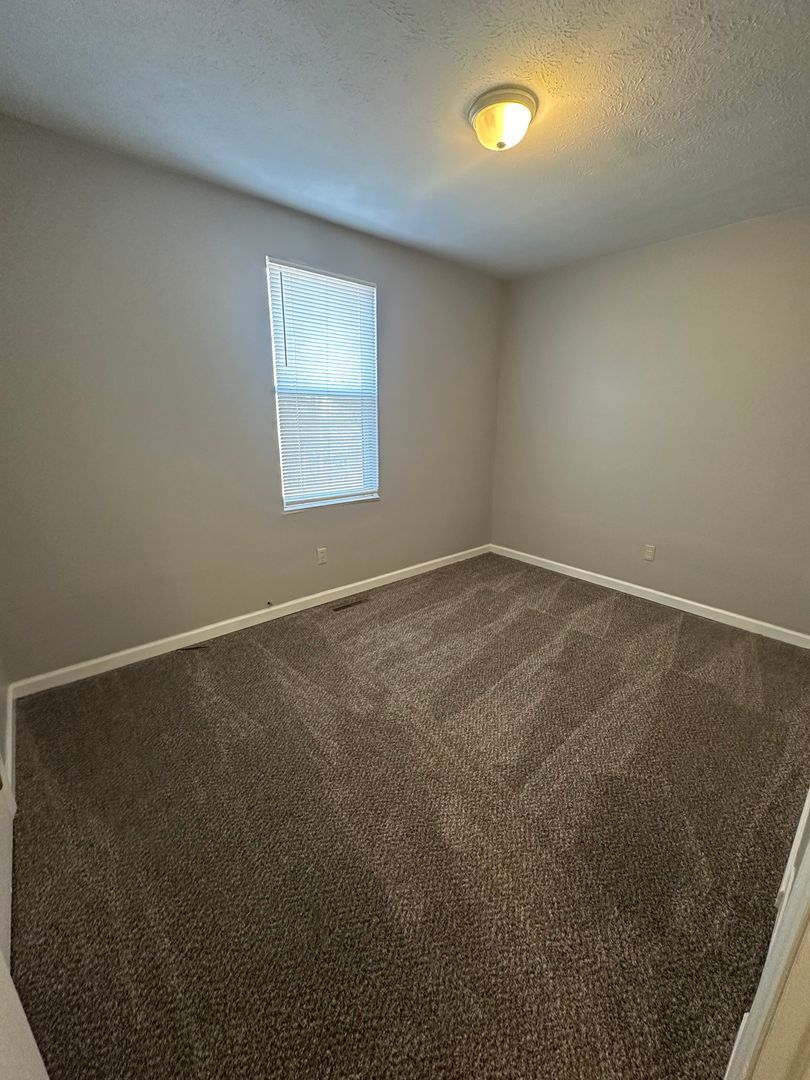 Building Photo - 1572 Elizabeth St