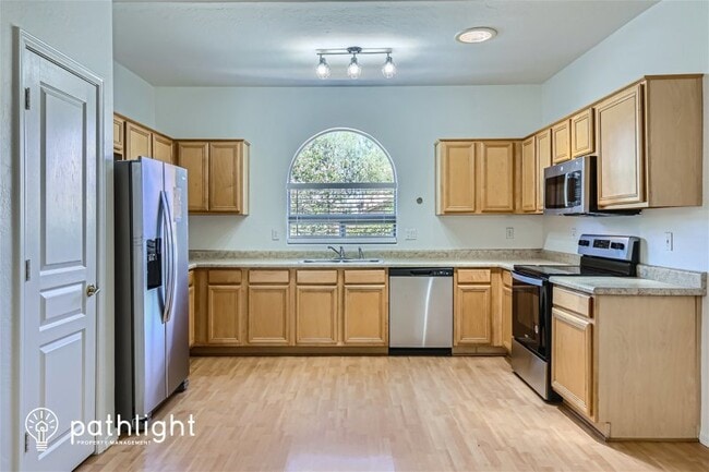 Building Photo - 2733 E Gary Way