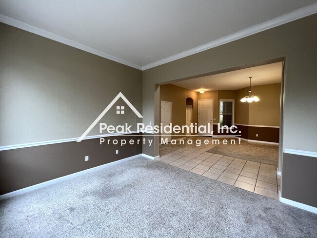 Building Photo - Wonderful Rocklin 4bd/2ba Home - Gated Com...