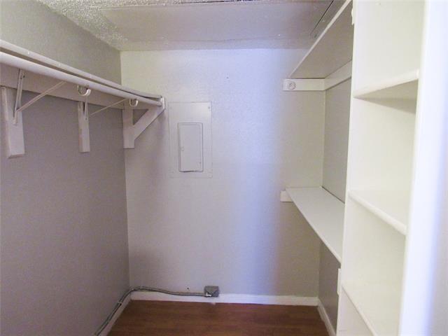 Building Photo - 7431 Holly Hill Dr