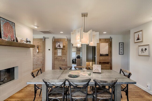 Building Photo - Boise, Beautiful home in the Foothills with lots of privacy