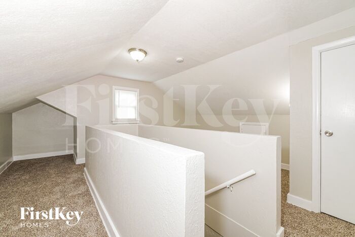 Building Photo - 8000 E 87th St