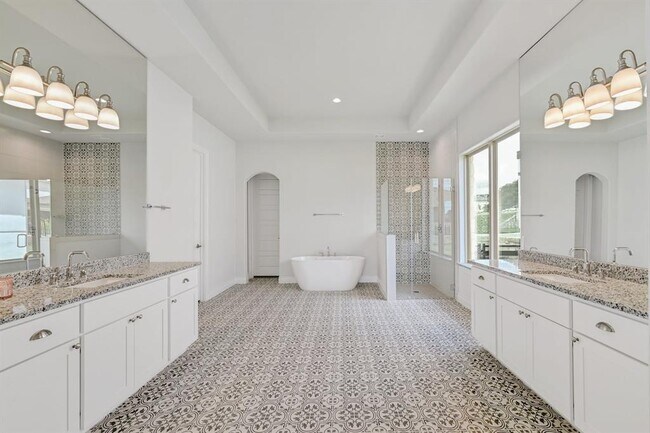 Building Photo - 4809 Serene Hills Dr