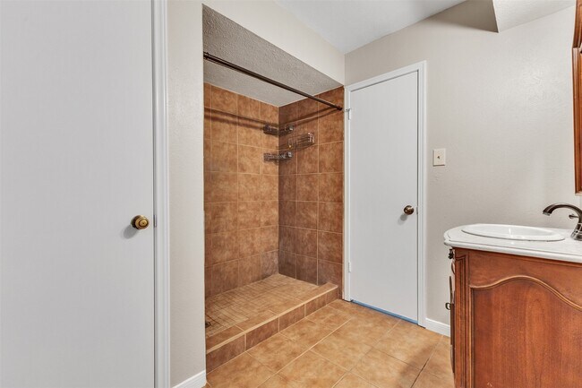 Building Photo - 8318 Amurwood Dr