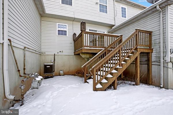 Building Photo - 655 Fisher Dr