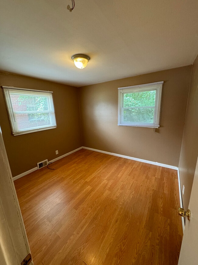 Building Photo - 2264 Stieber St