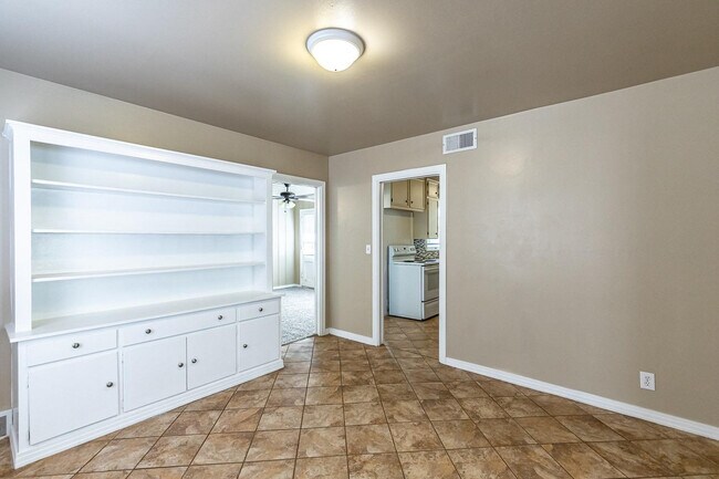 Building Photo - 3708 27th St