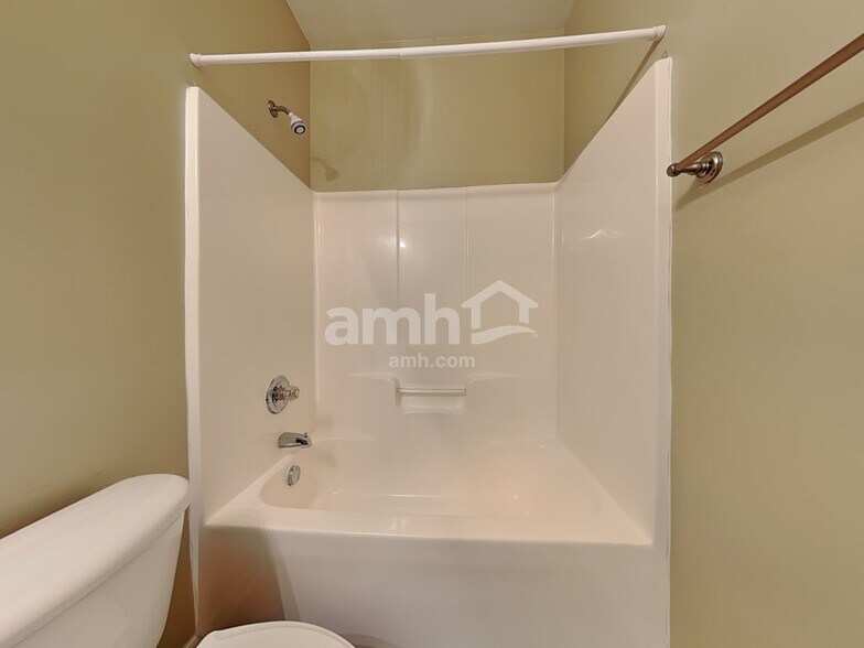 Building Photo - 13644 Swinton Rd