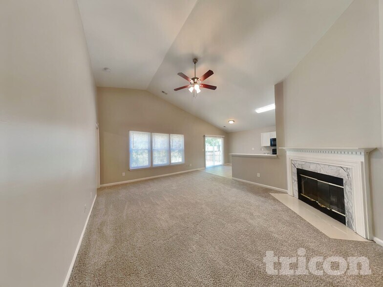 Building Photo - 2020 Chapel Creek Rd