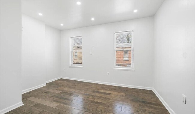 Building Photo - 2310 Fernon St
