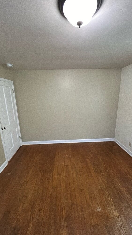 Building Photo - 3 Bedroom, 1 Bathroom Home in Third Ward with Large Yard, Garage, & Central Air