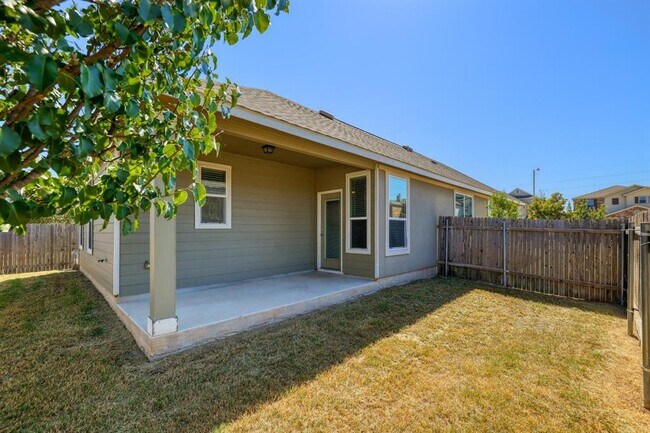 Building Photo - 6300 Garden Rose Path