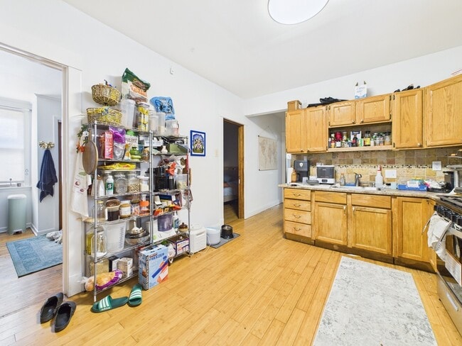 Building Photo - 4318 N Albany Ave