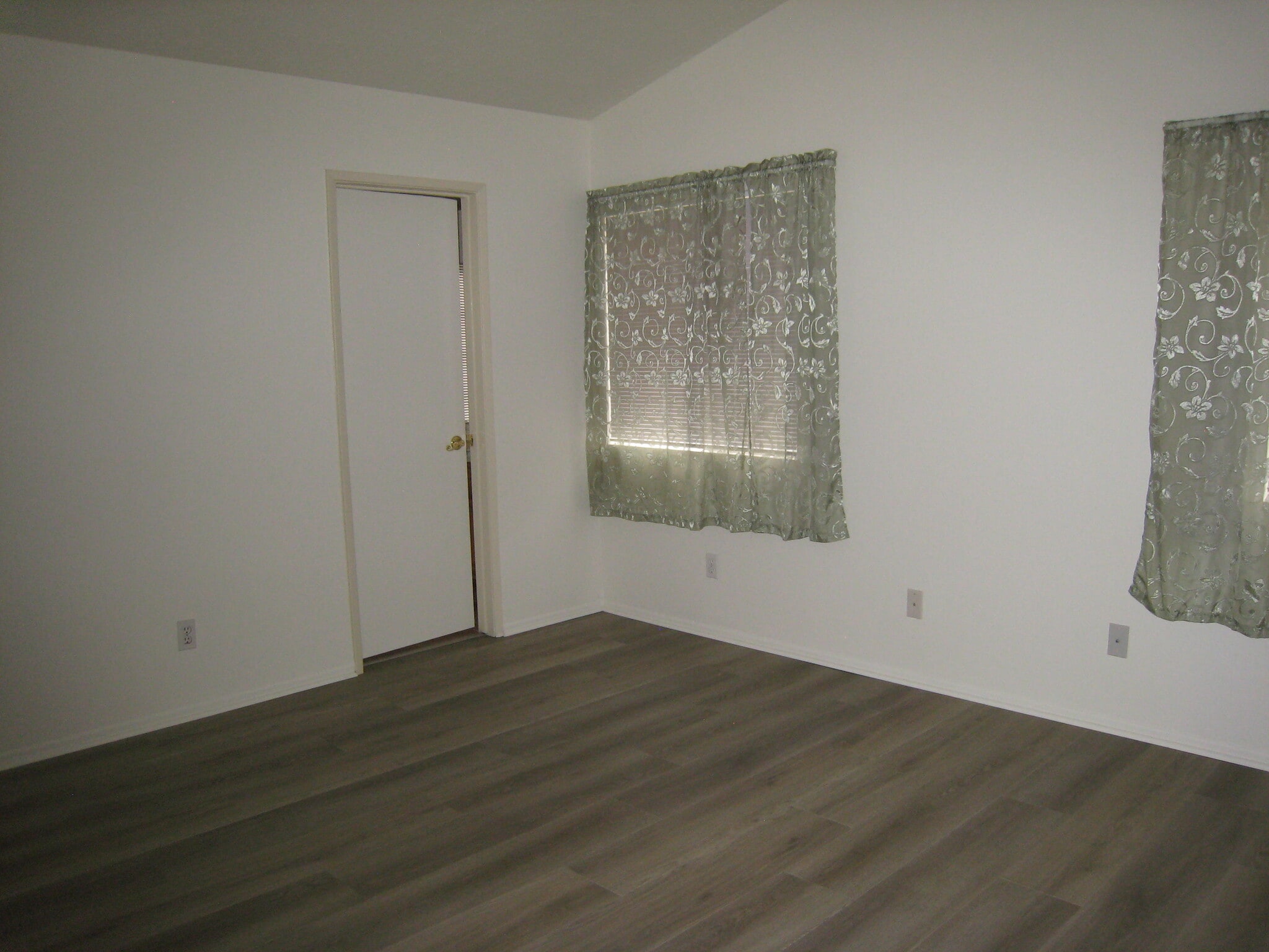 Building Photo - 2616 Cimmaron Ave