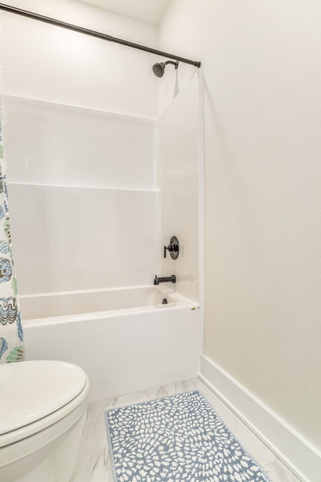 Building Photo - 520 N De Villiers St